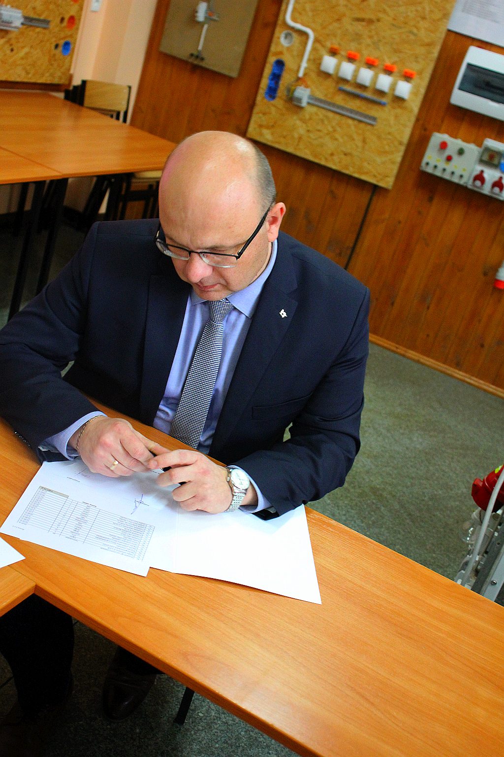 Legnicki oddział spółki Tauron S.A. obdarował uczniów Energetyka