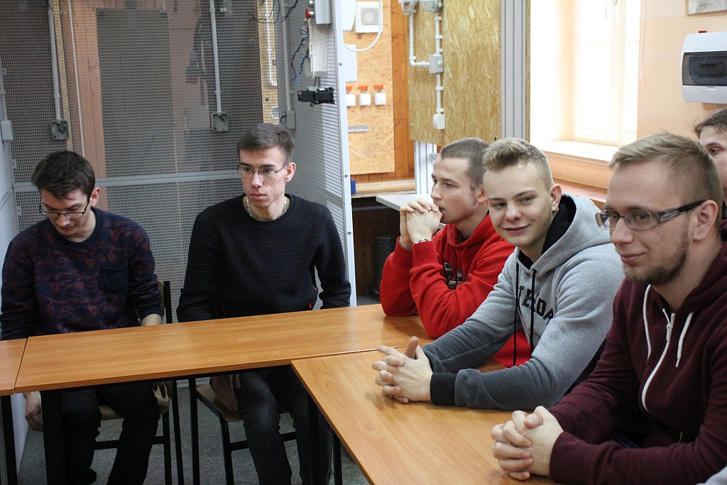 Legnicki oddział spółki Tauron S.A. obdarował uczniów Energetyka