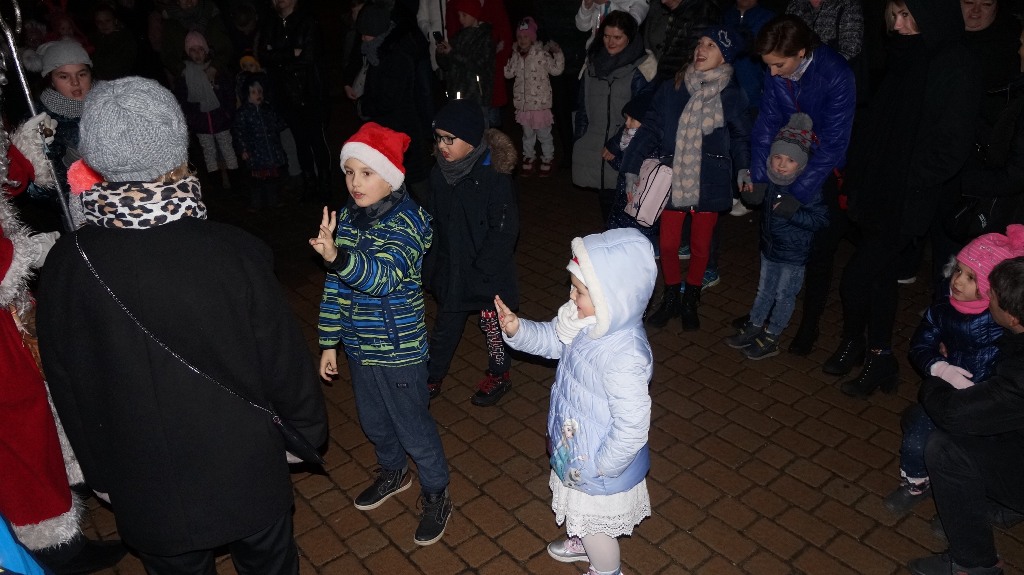 Dzieci z Kunic już spotkały się ze Świętym Mikołajem