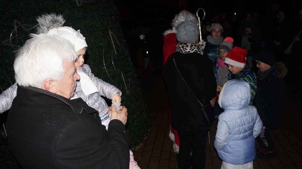 Dzieci z Kunic już spotkały się ze Świętym Mikołajem