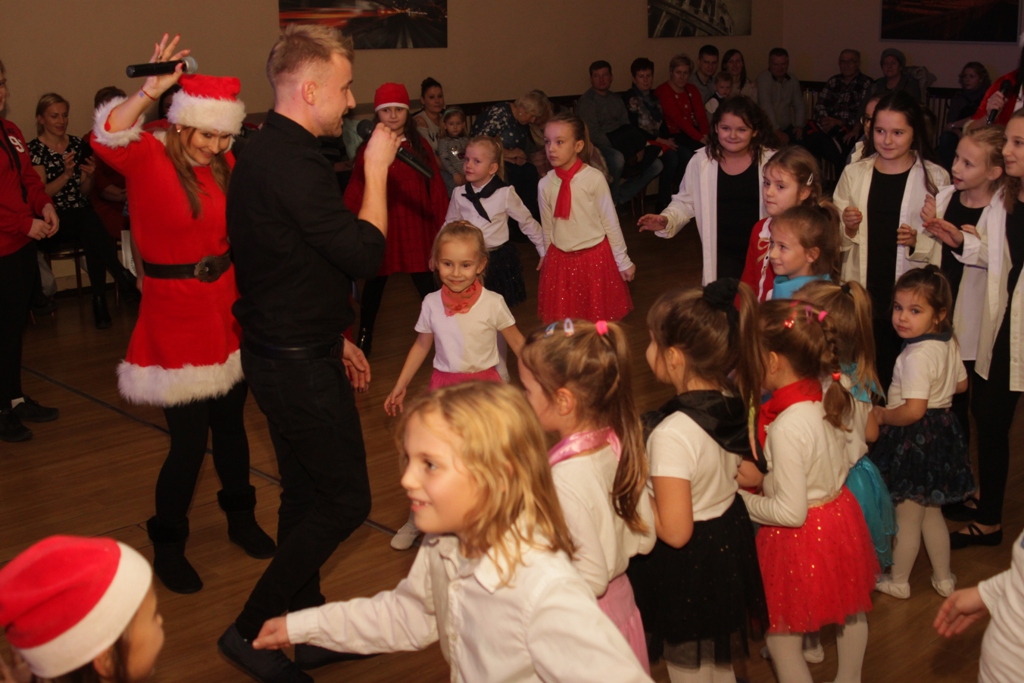Dzieci z Kunic już spotkały się ze Świętym Mikołajem