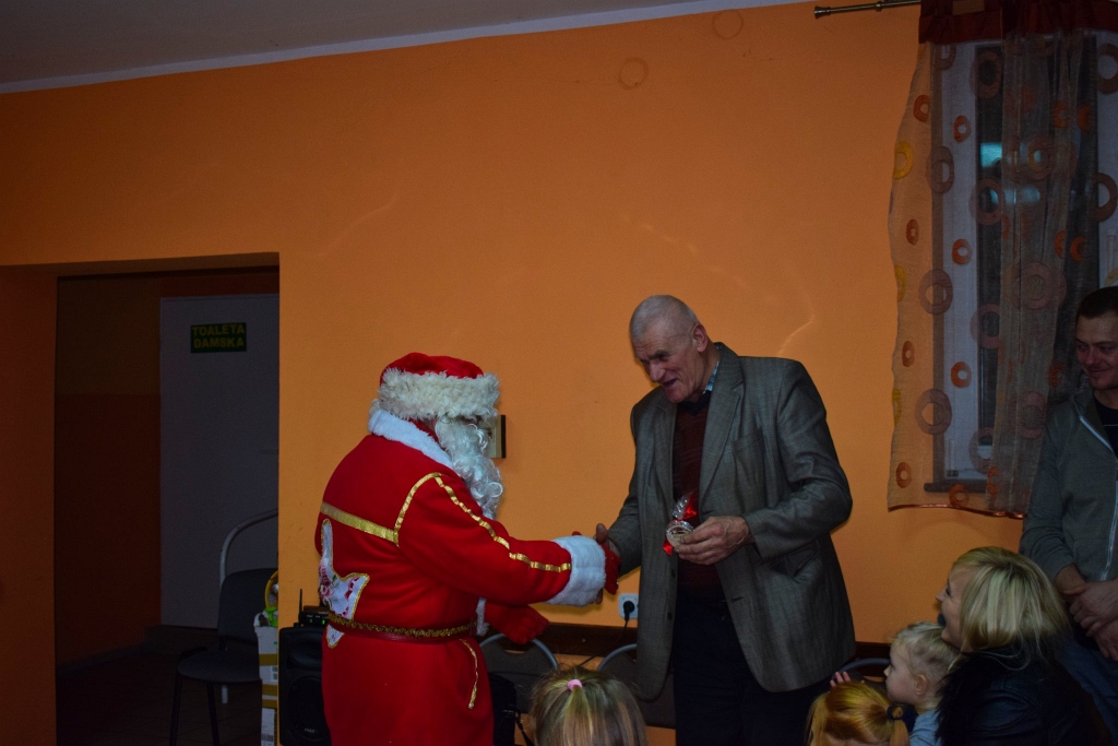 Dzieci z gminy Prochowice już cieszą się z wizyty Mikołaja
