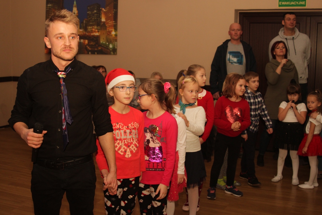 Dzieci z Kunic już spotkały się ze Świętym Mikołajem