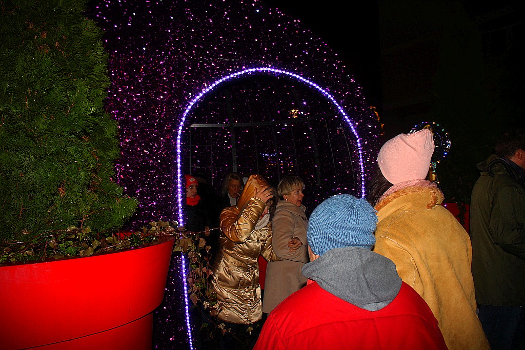 Iluminacje w Legnicy już zachwycają i cieszą i oczy