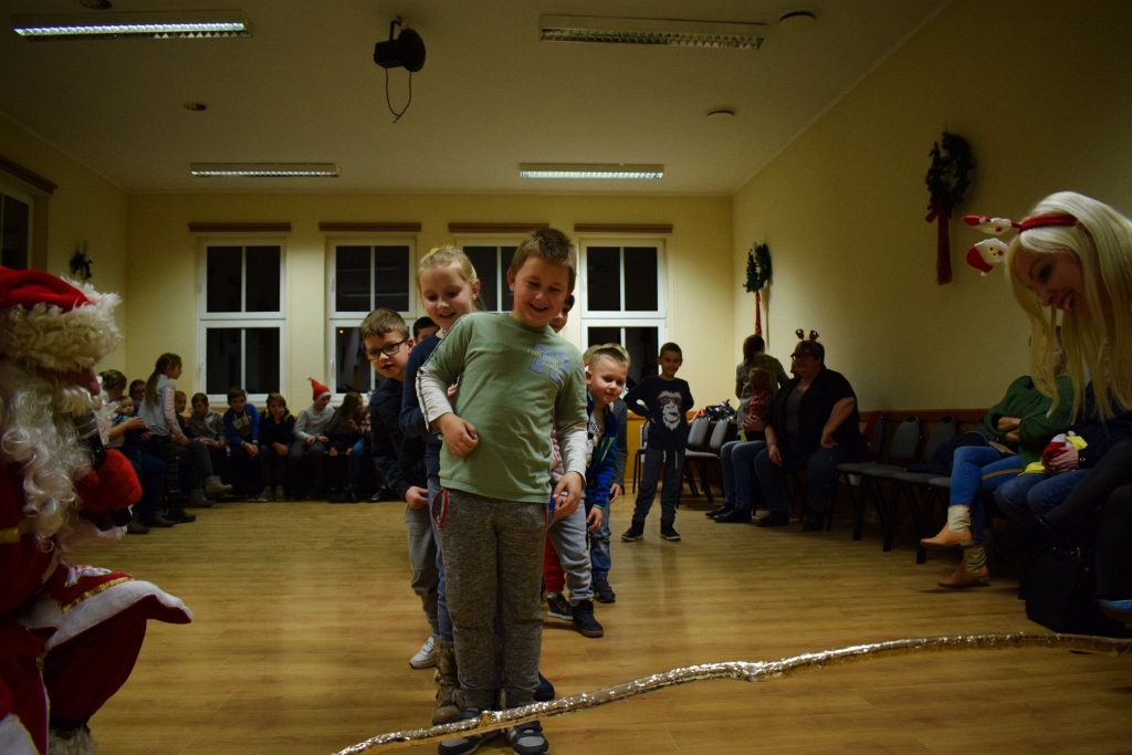 Dzieci z gminy Prochowice już cieszą się z wizyty Mikołaja
