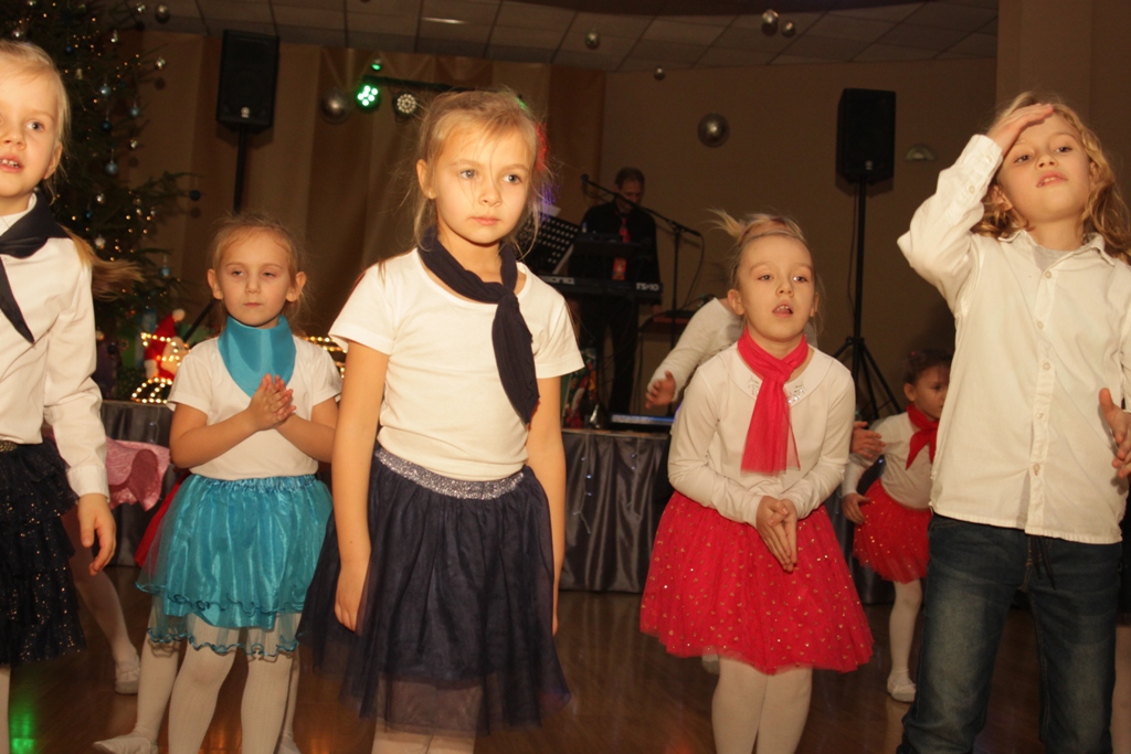 Dzieci z Kunic już spotkały się ze Świętym Mikołajem