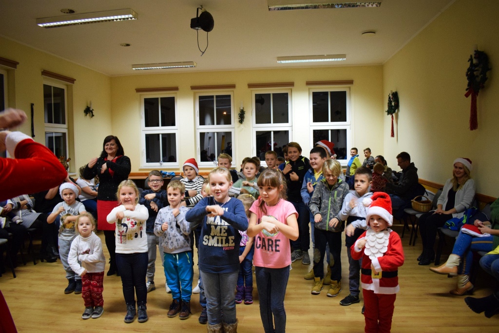 Dzieci z gminy Prochowice już cieszą się z wizyty Mikołaja