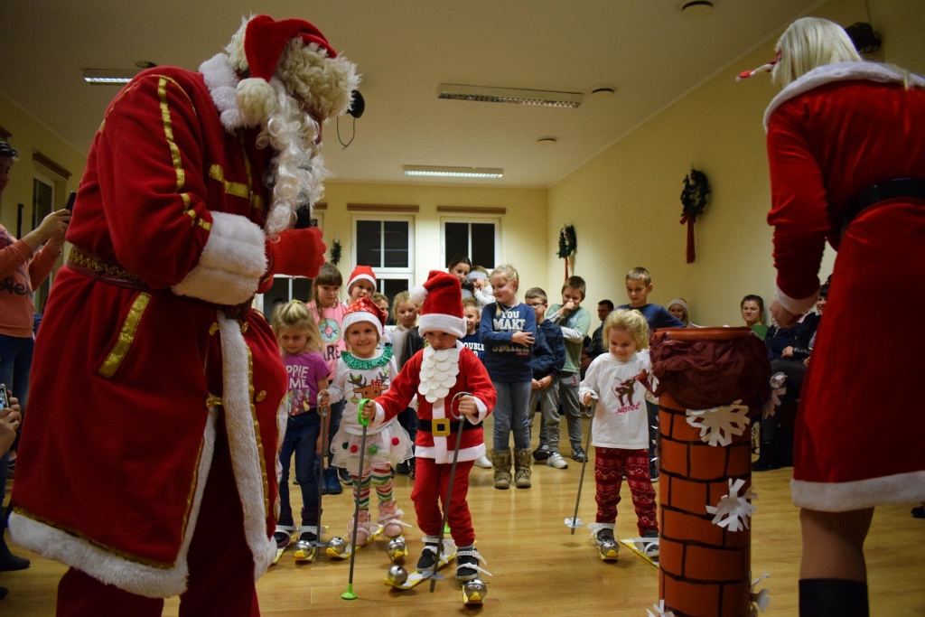 Dzieci z gminy Prochowice już cieszą się z wizyty Mikołaja