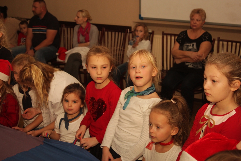 Dzieci z Kunic już spotkały się ze Świętym Mikołajem