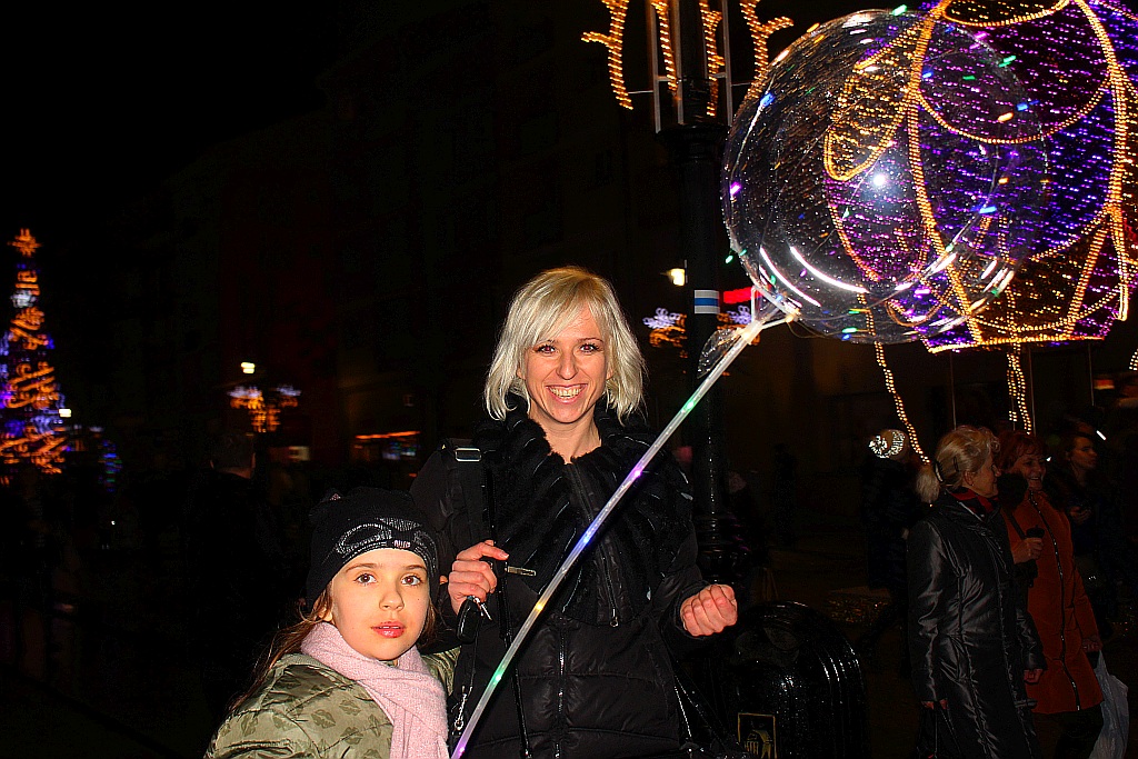 Iluminacje w Legnicy już zachwycają i cieszą i oczy