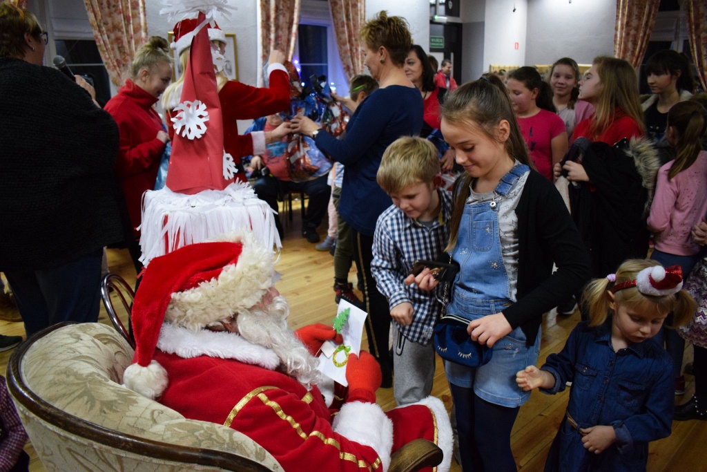 Dzieci z gminy Prochowice już cieszą się z wizyty Mikołaja