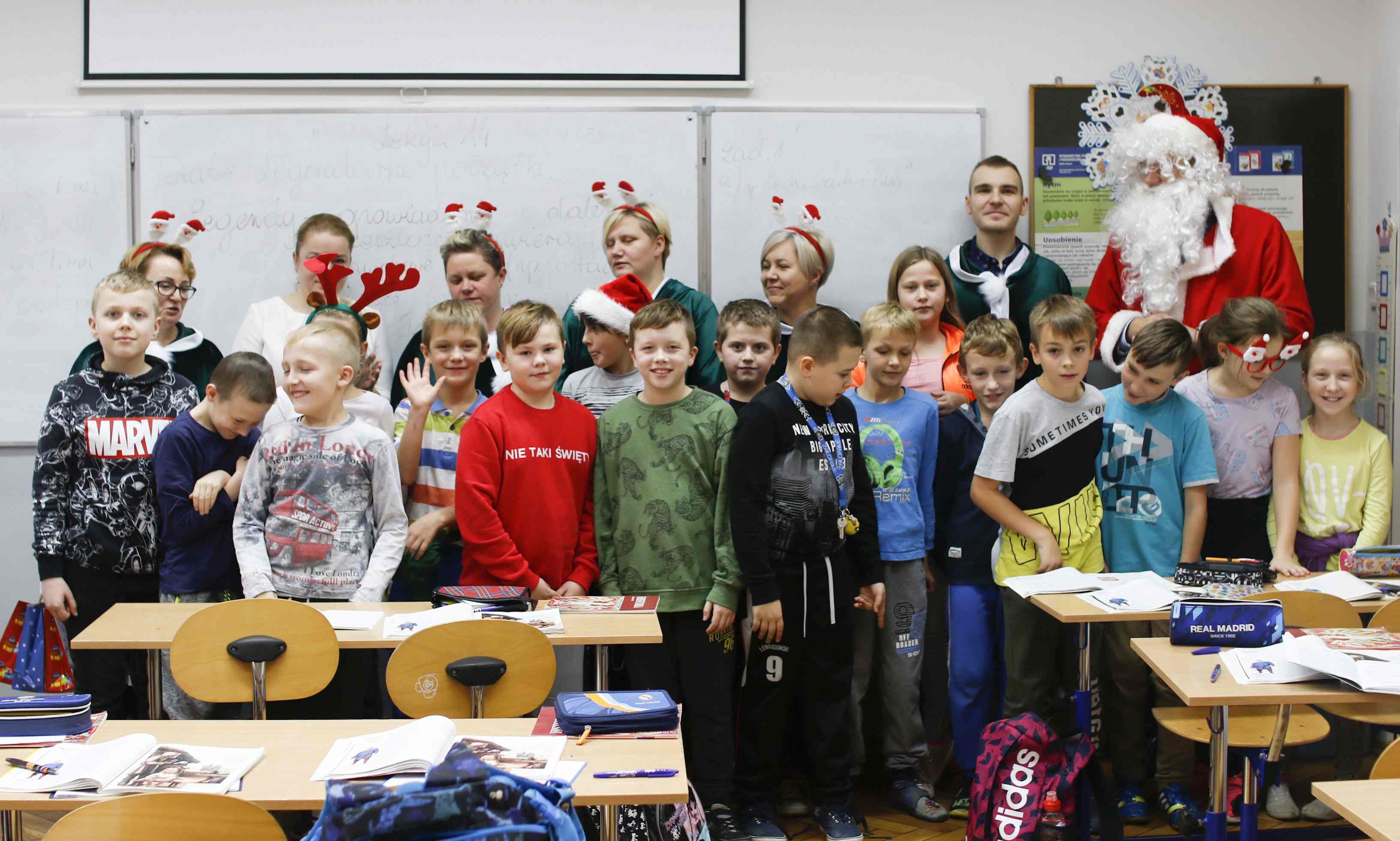 Mali mieszkańcy gminy Miłkowice obdarowani przez Mikołaja