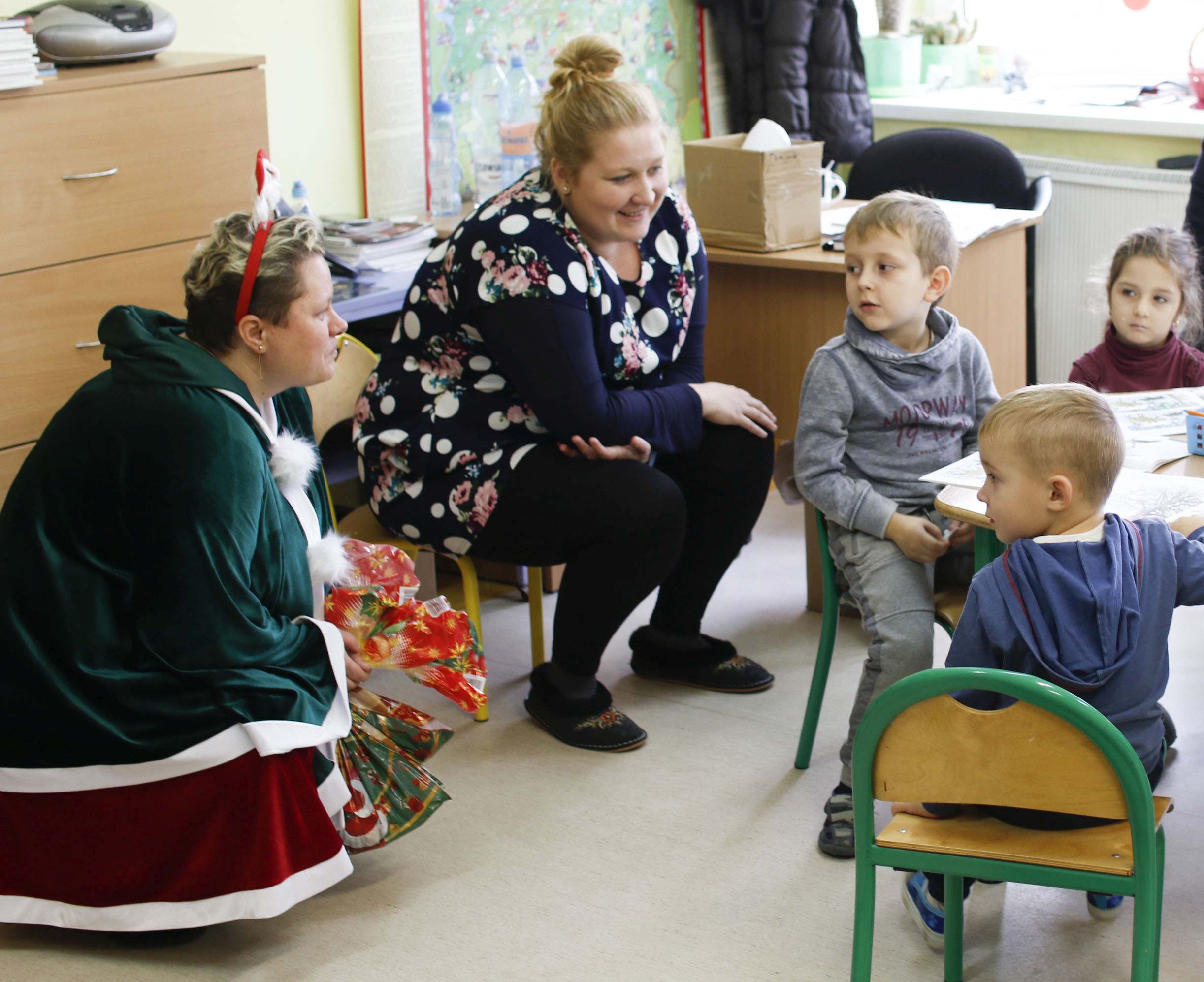 Mali mieszkańcy gminy Miłkowice obdarowani przez Mikołaja