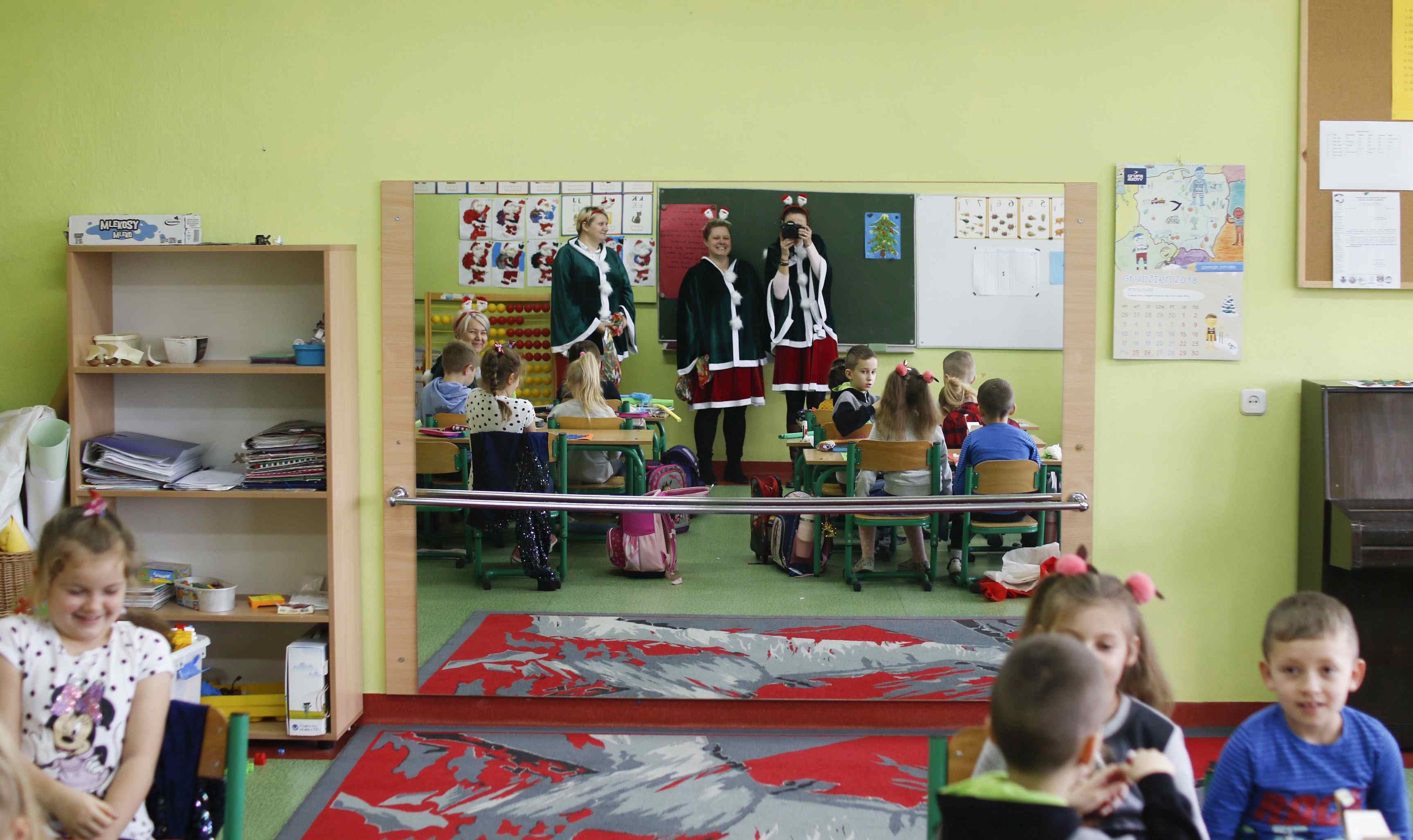 Mali mieszkańcy gminy Miłkowice obdarowani przez Mikołaja