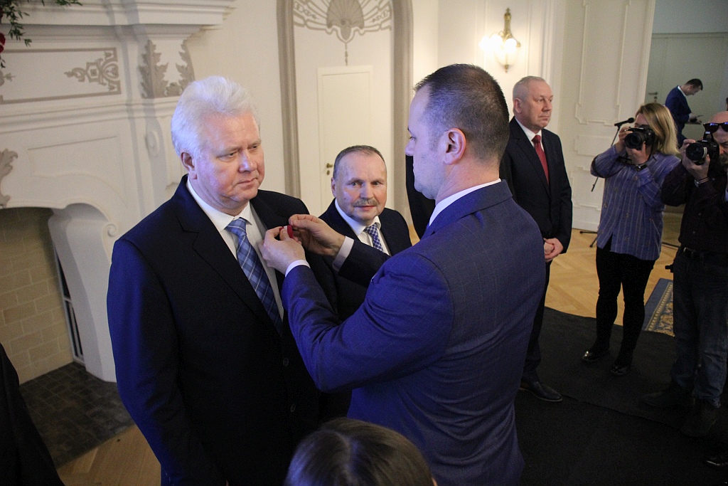 Pracownicy KGHM Zanam zostali odznaczeni z okazji Barbórki