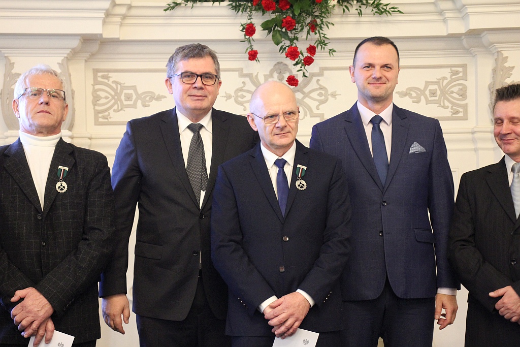 Pracownicy KGHM Zanam zostali odznaczeni z okazji Barbórki