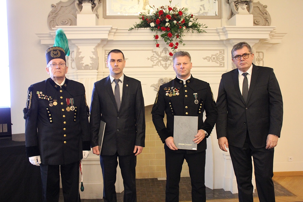 Pracownicy KGHM Zanam zostali odznaczeni z okazji Barbórki