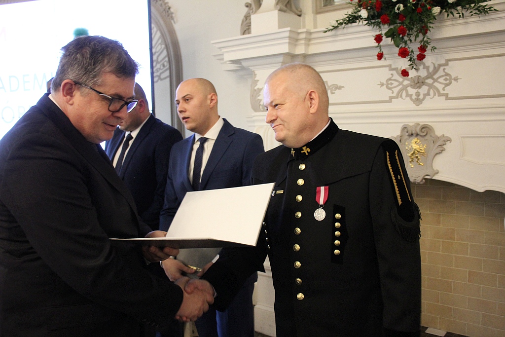 Pracownicy KGHM Zanam zostali odznaczeni z okazji Barbórki