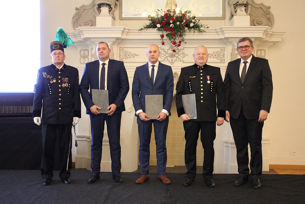 Pracownicy KGHM Zanam zostali odznaczeni z okazji Barbórki