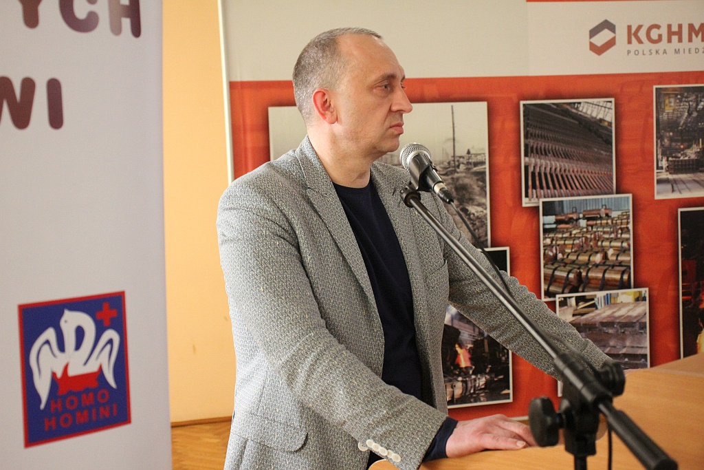 Honorowi dawcy z Hutniczej Krwi otrzymali odznaczenia i nagrody