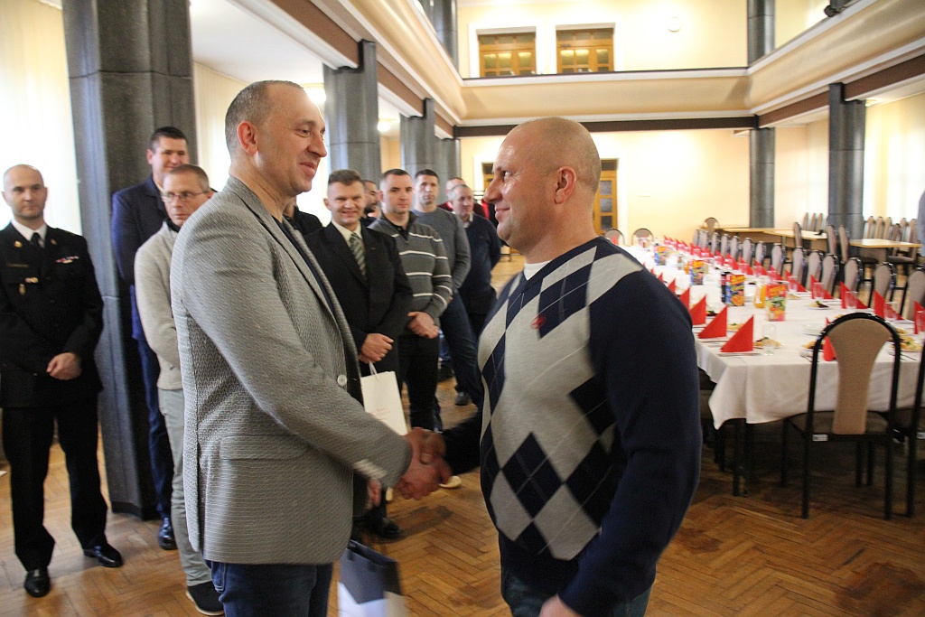 Honorowi dawcy z Hutniczej Krwi otrzymali odznaczenia i nagrody