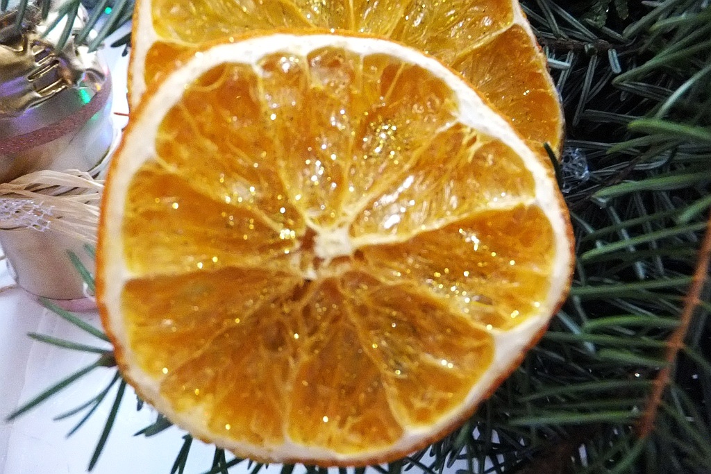 W starostwie odbywa się kiermasz świątecznych dekoracji