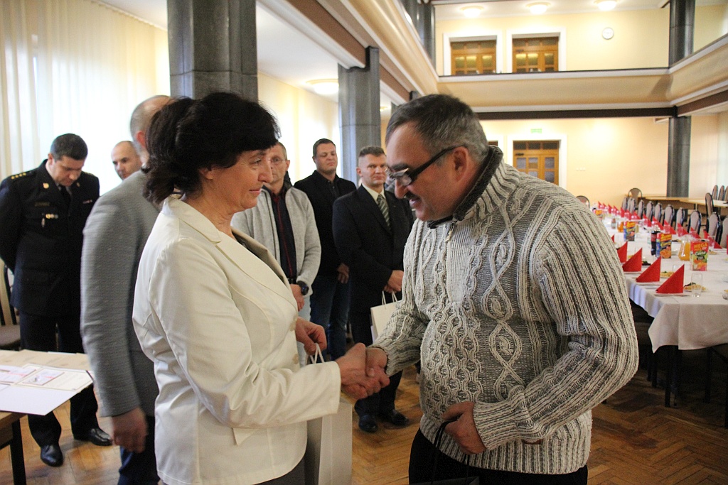 Honorowi dawcy z Hutniczej Krwi otrzymali odznaczenia i nagrody
