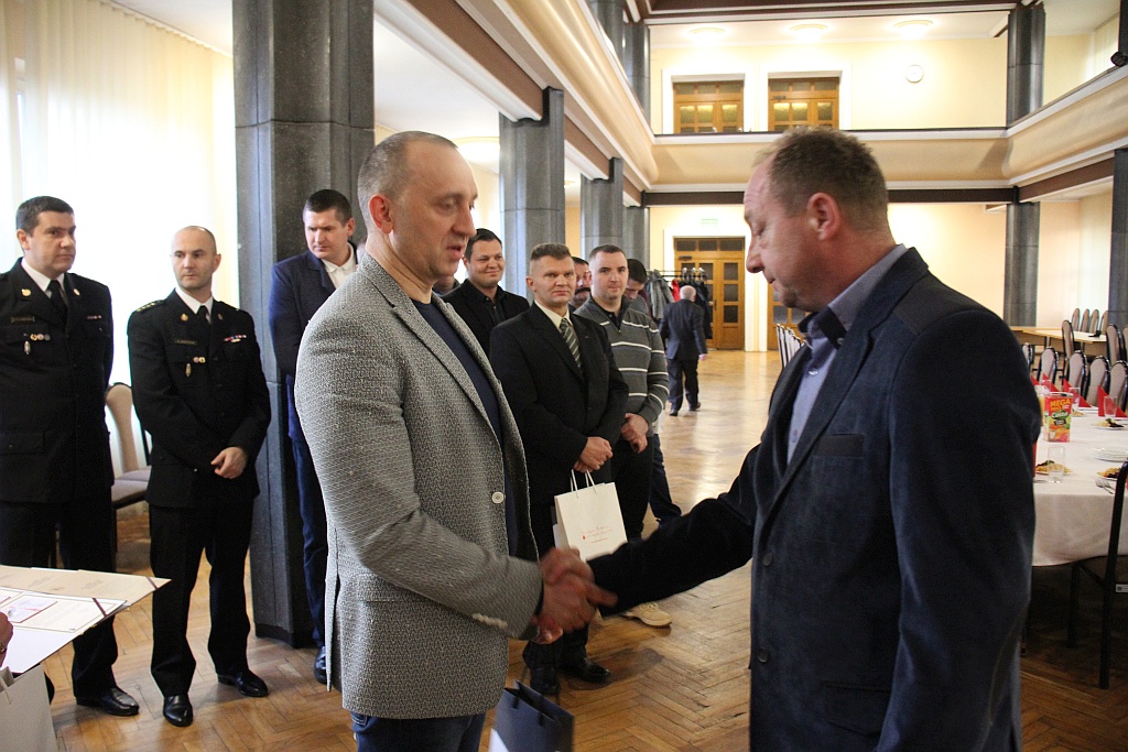 Honorowi dawcy z Hutniczej Krwi otrzymali odznaczenia i nagrody