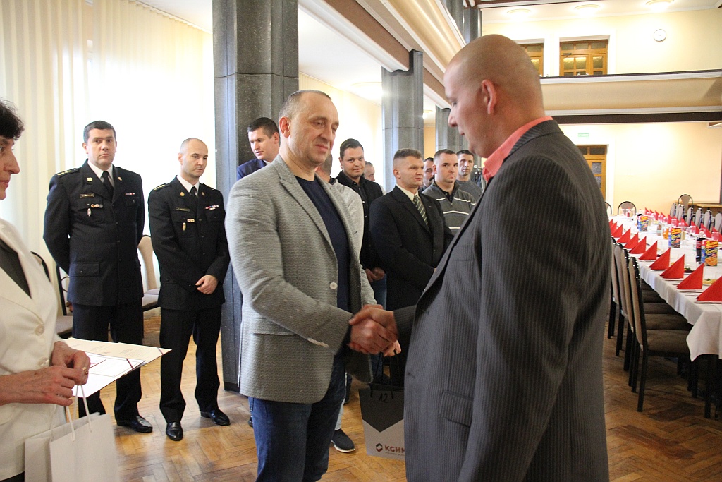 Honorowi dawcy z Hutniczej Krwi otrzymali odznaczenia i nagrody