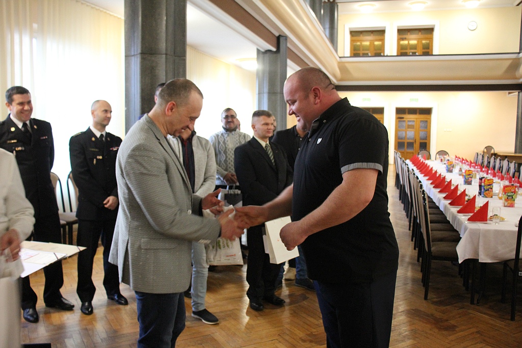 Honorowi dawcy z Hutniczej Krwi otrzymali odznaczenia i nagrody