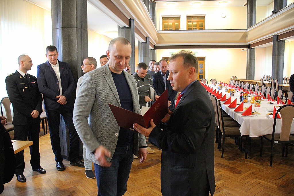 Honorowi dawcy z Hutniczej Krwi otrzymali odznaczenia i nagrody