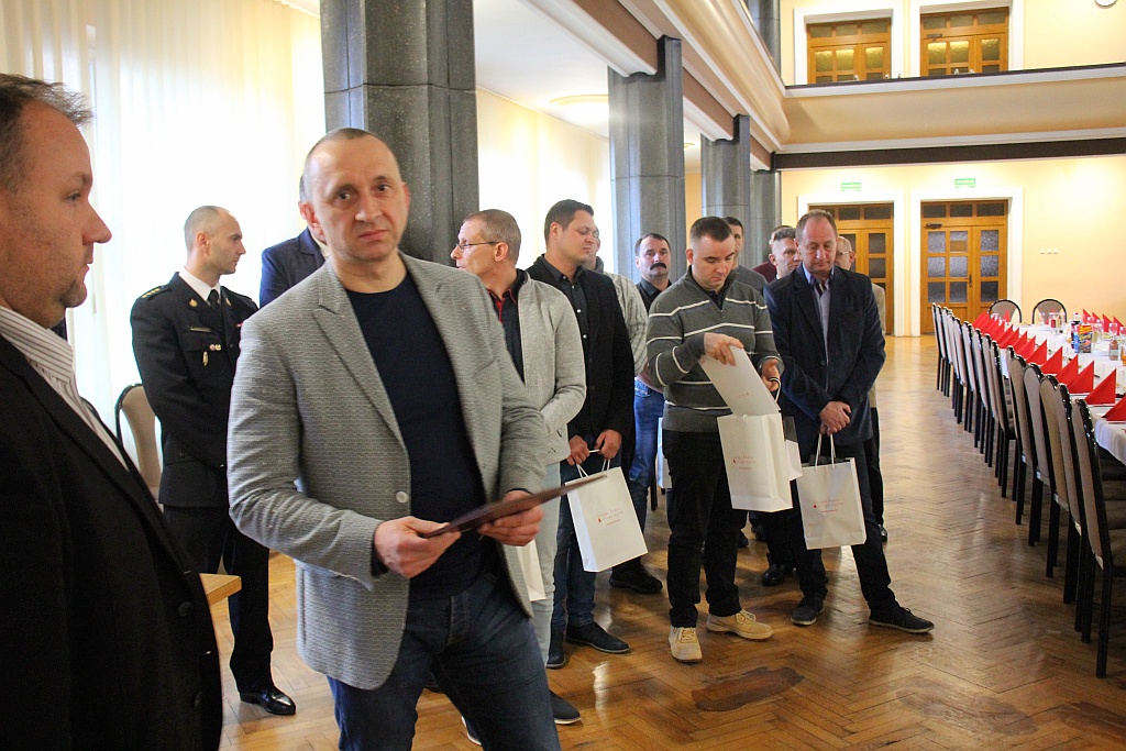 Honorowi dawcy z Hutniczej Krwi otrzymali odznaczenia i nagrody