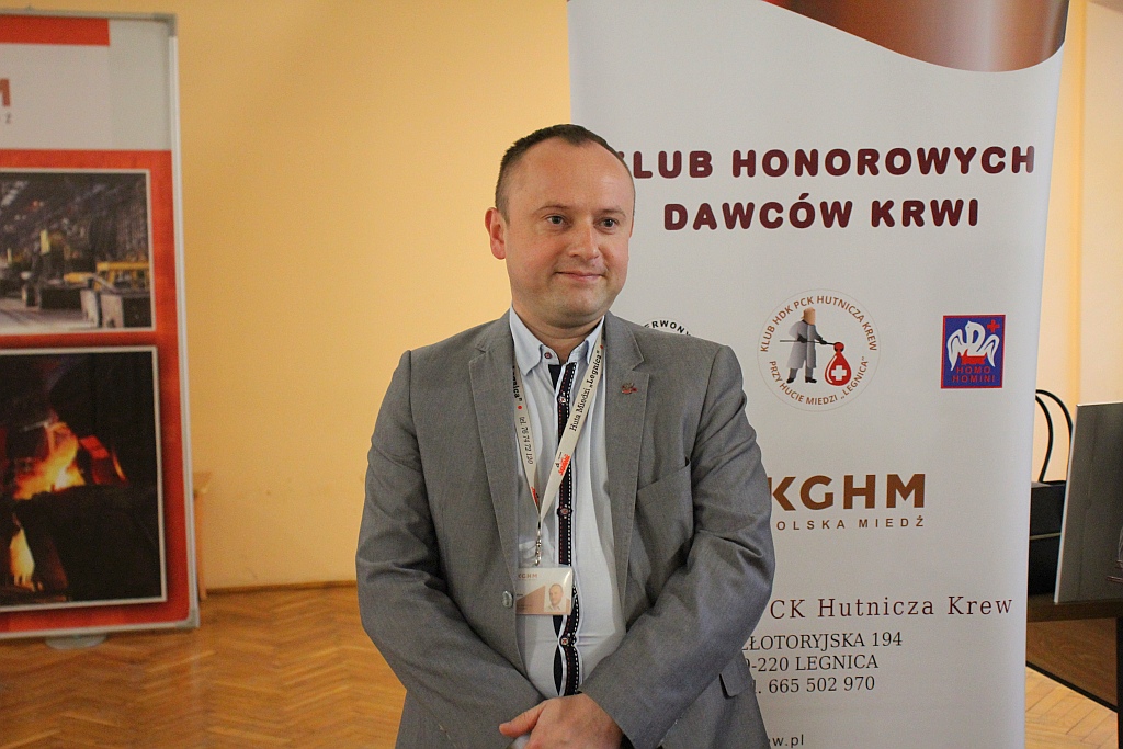 Honorowi dawcy z Hutniczej Krwi otrzymali odznaczenia i nagrody