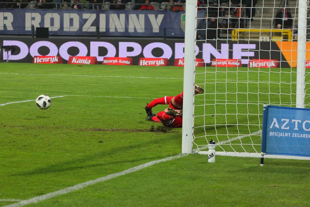 Cenny punkt Miedzi. Brawa dla piłkarzy i kibiców     
