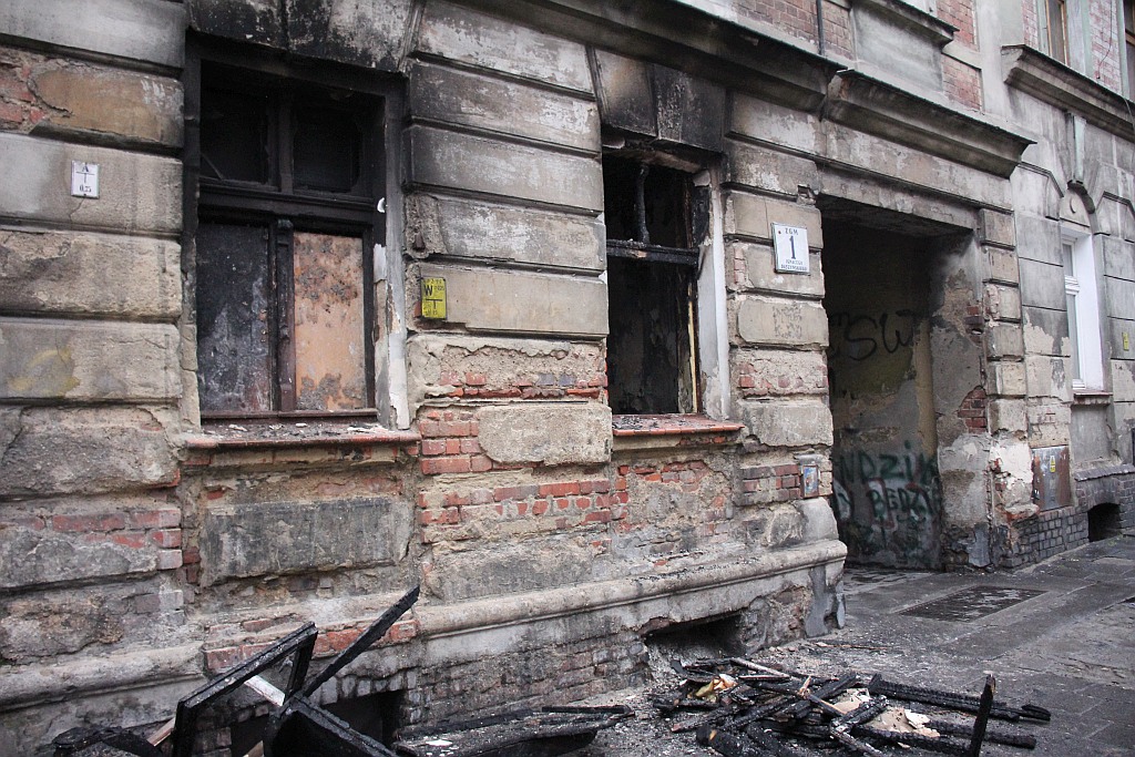 Spalił się pustostan w budynku mieszkalnym na ulicy Daszyńskiego