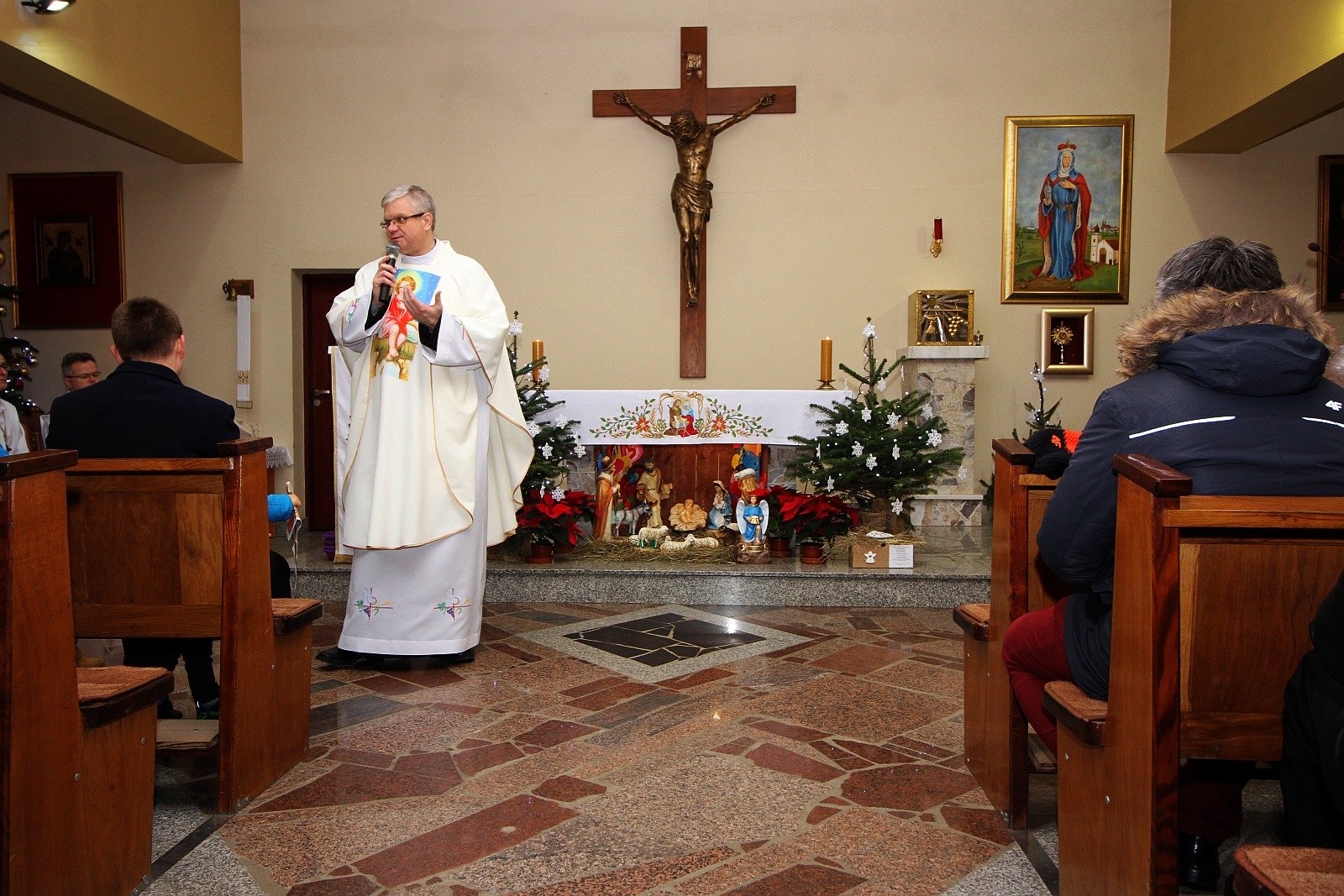 Szopki bożonarodzeniowe w legnickich kościołach        
