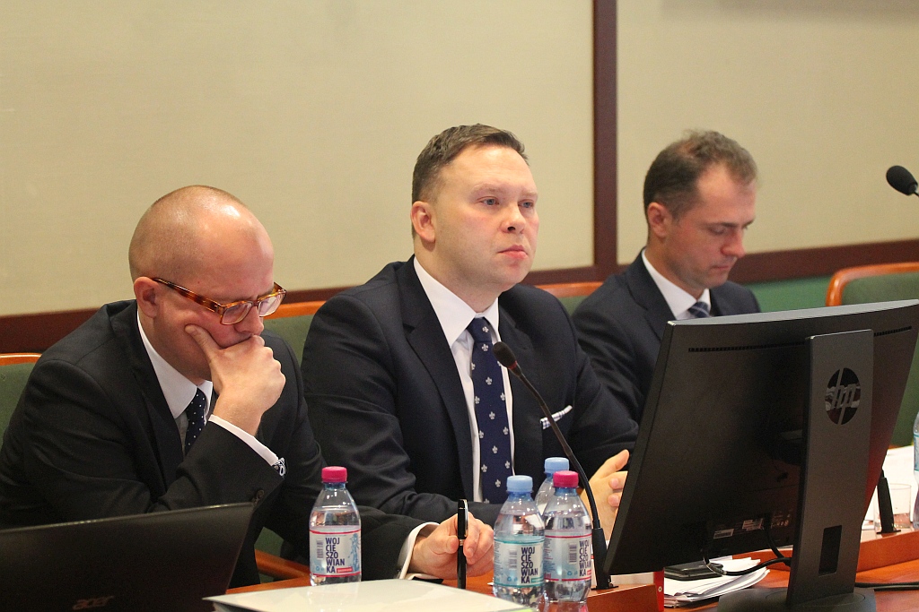 Radni przyjęli budżet na trzeciej w tym roku sesji