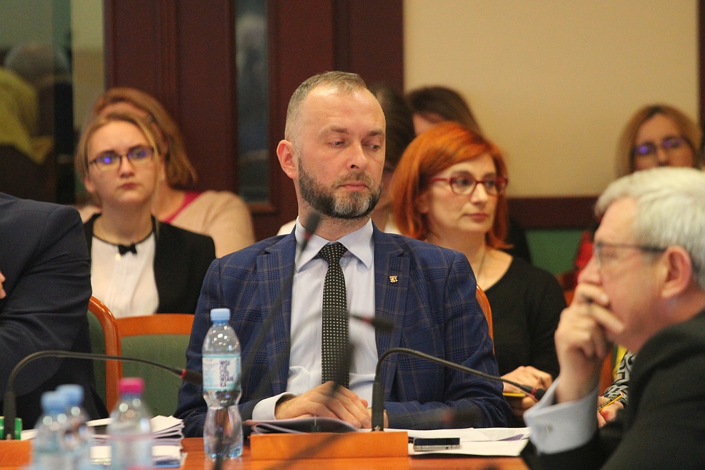 Radni przyjęli budżet na trzeciej w tym roku sesji