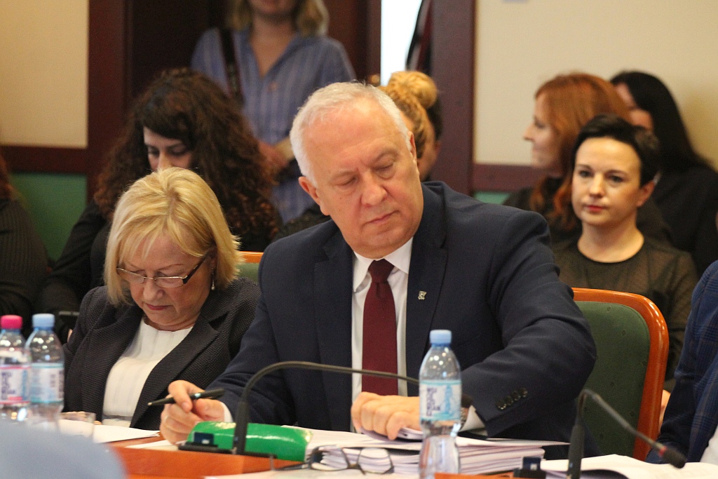 Radni przyjęli budżet na trzeciej w tym roku sesji