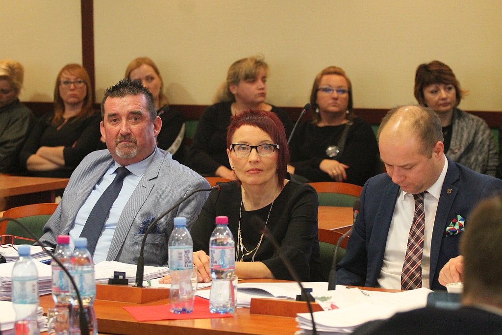 Radni przyjęli budżet na trzeciej w tym roku sesji