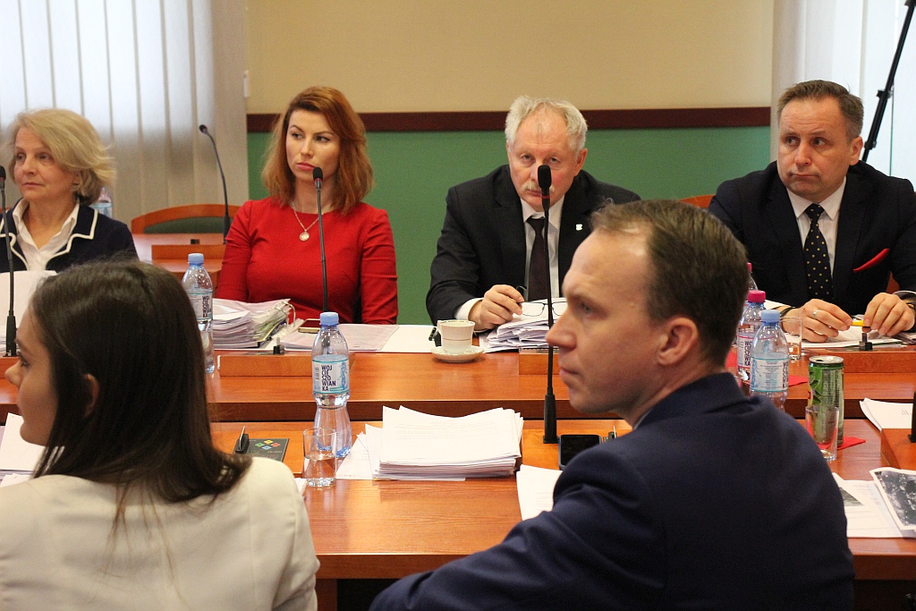 Radni przyjęli budżet na trzeciej w tym roku sesji
