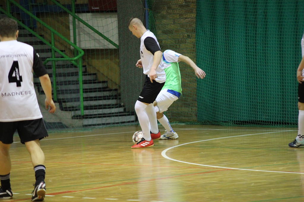 Legnicka Liga Halowa: Piąta kolejka pełna futsalowych emocji