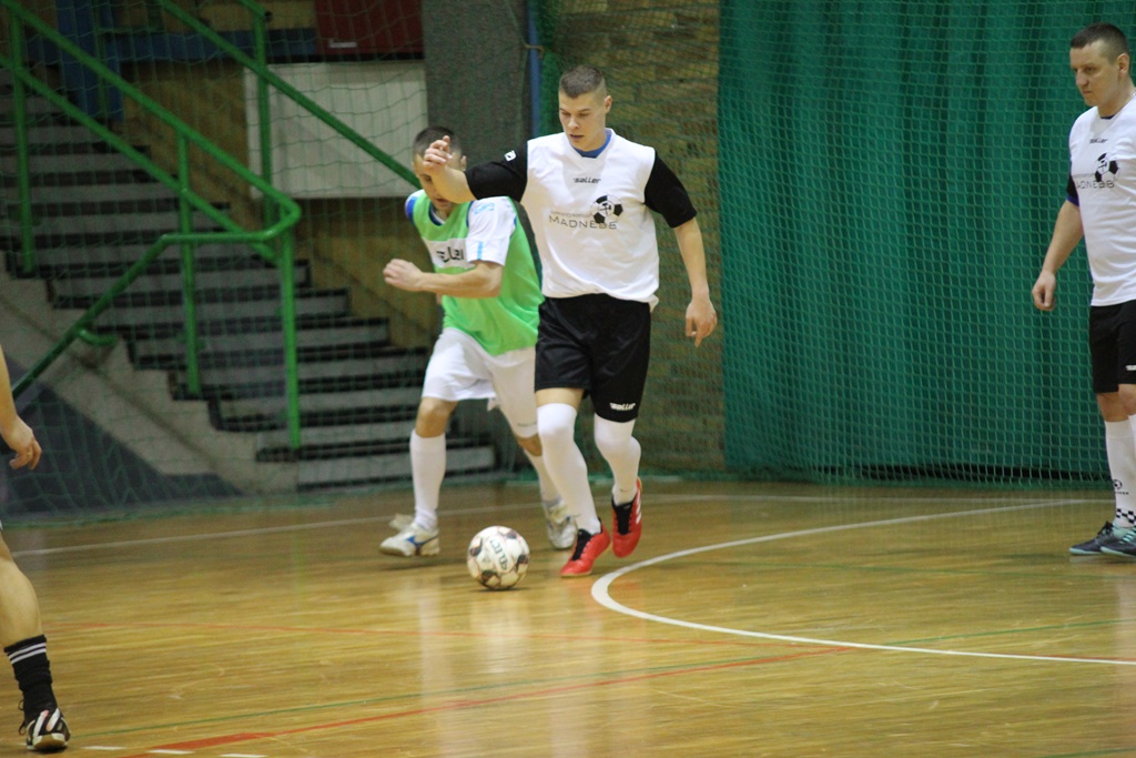 Legnicka Liga Halowa: Piąta kolejka pełna futsalowych emocji