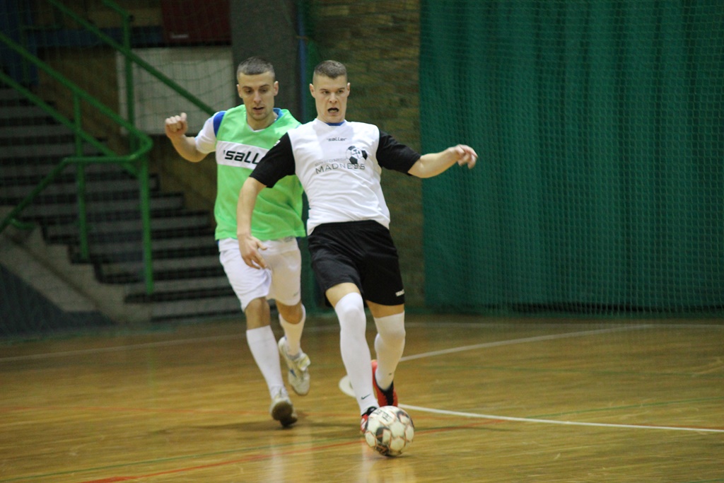 Legnicka Liga Halowa: Piąta kolejka pełna futsalowych emocji