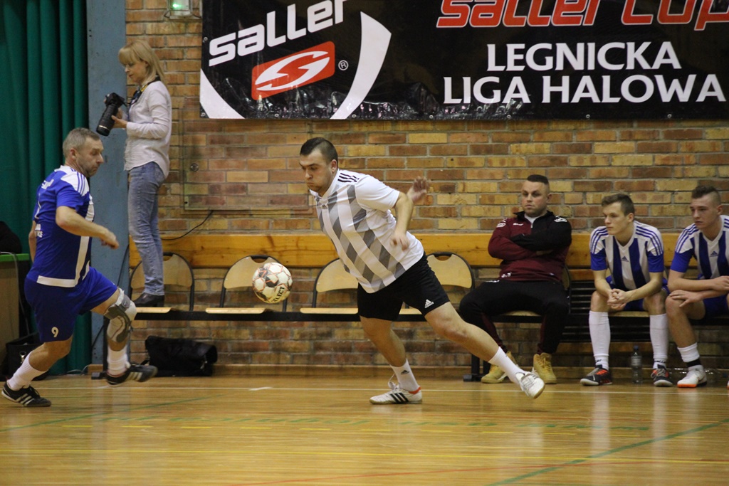 Legnicka Liga Halowa: Piąta kolejka pełna futsalowych emocji