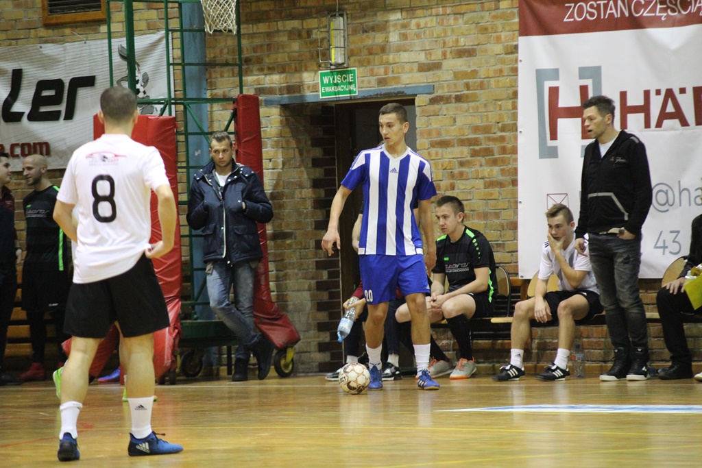 Legnicka Liga Halowa: Piąta kolejka pełna futsalowych emocji