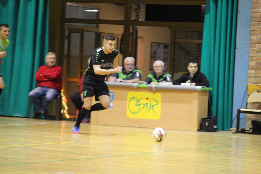 Legnicka Liga Halowa: Piąta kolejka pełna futsalowych emocji