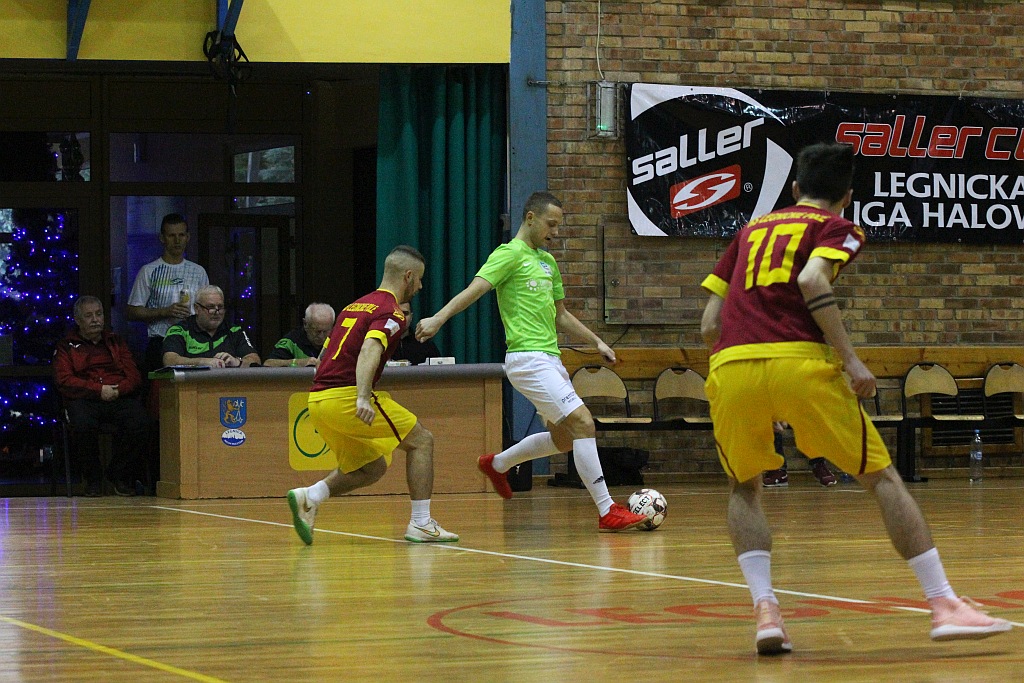 Legnicka Liga Halowa: Piąta kolejka pełna futsalowych emocji