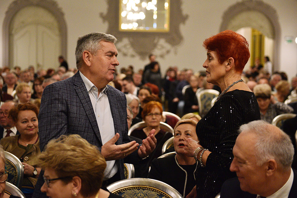 Śpiewnym językiem miłości legniczanie wkroczyli w nowy rok