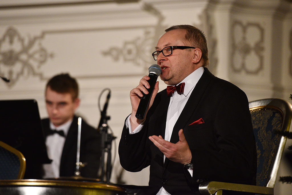 Śpiewnym językiem miłości legniczanie wkroczyli w nowy rok